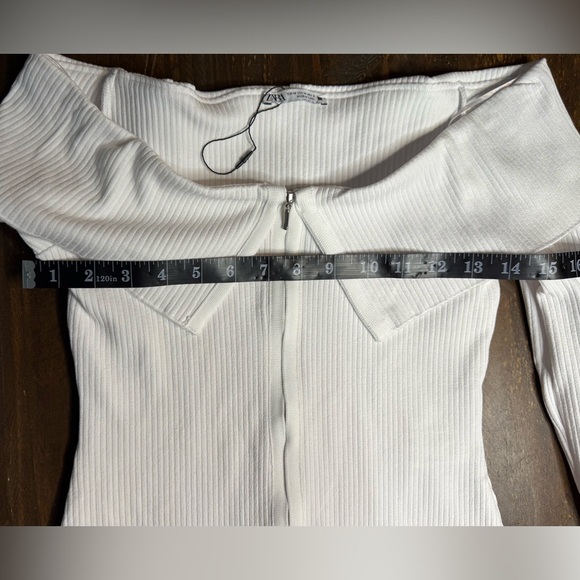 Zara NWOT White Off the Shoulder Ribbed Zip Up Top Size Small - Picture 8 of 14